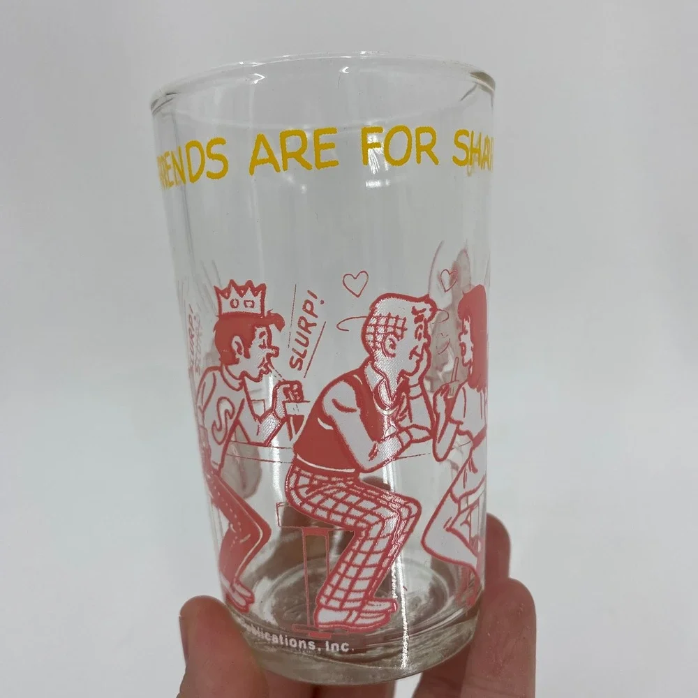 Vintage 1973 Archie Comics & 1974 Looney Tunes Juice Glass Set of 2 Retro 70s